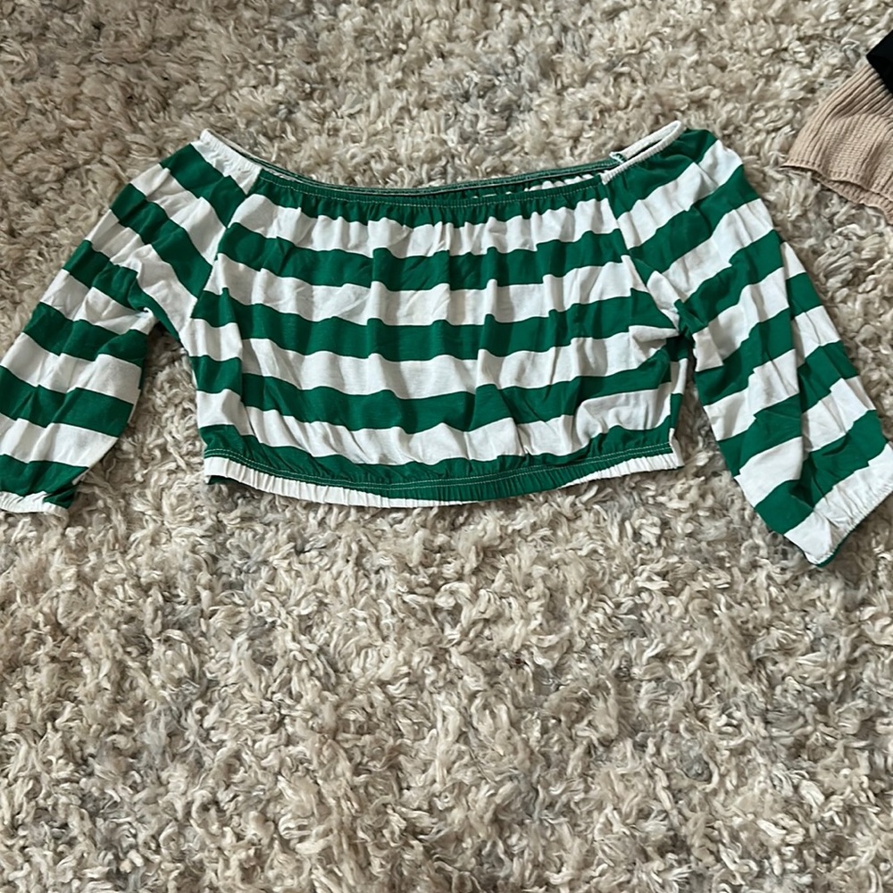 Off the Shoulder Crop Top